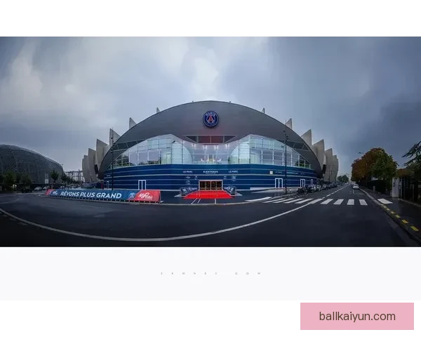 阿什拉夫在王子公园球场的表现稳健，持续吸引外界关注